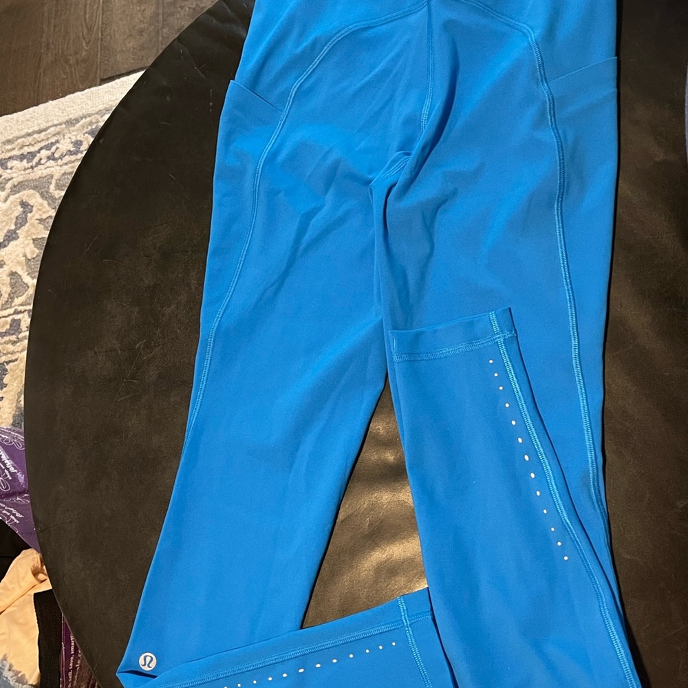 Lululemon poolside align Leggings 28inch length